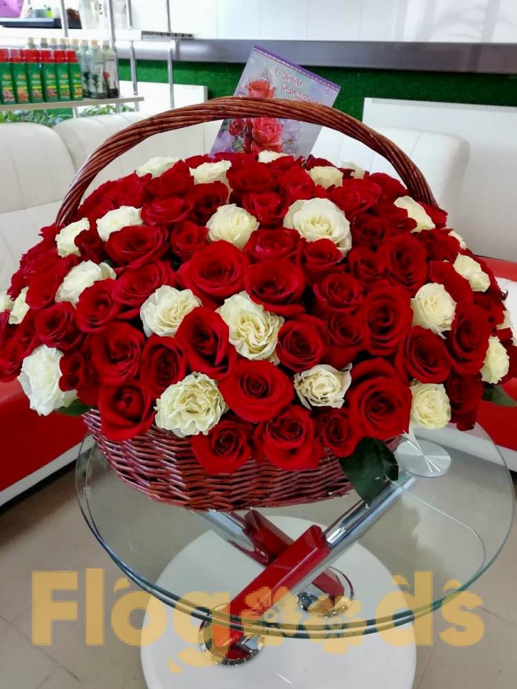 Корзина «Королеве» за 81 564 руб.